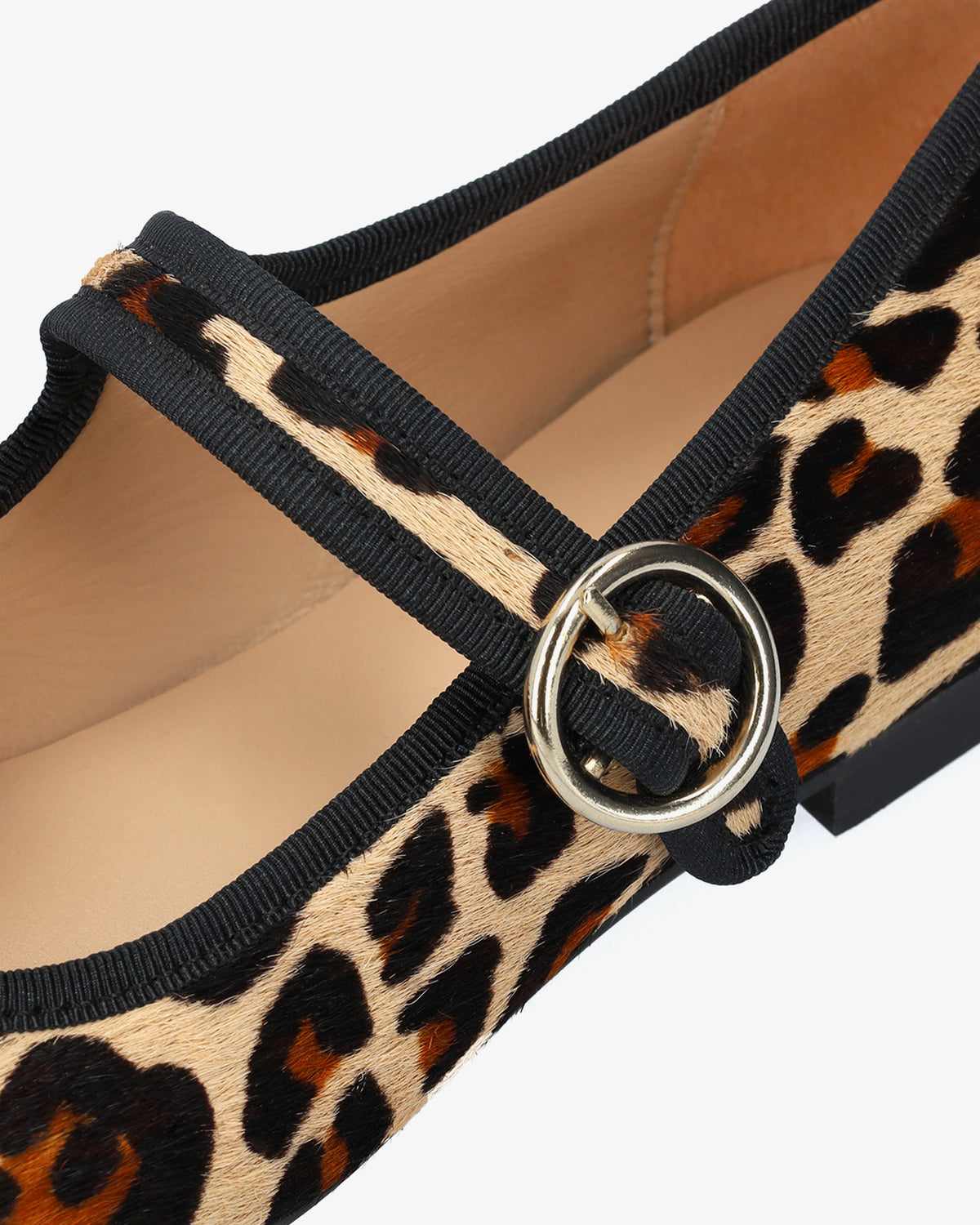 Flat ballerina in leopard-print leather 