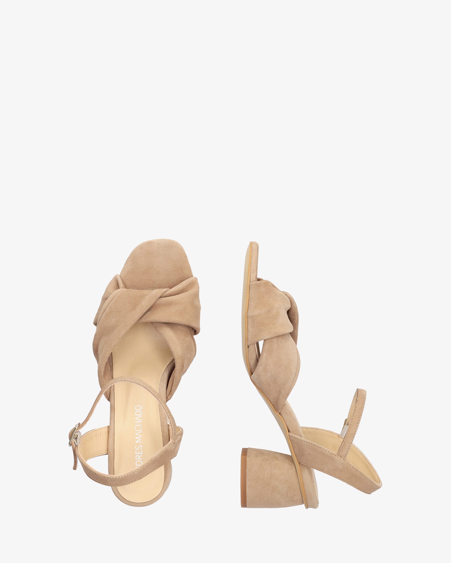 Sandalia con tacón en ante camel