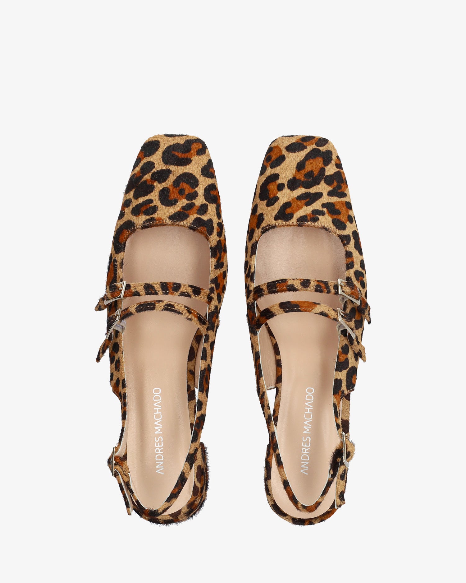 Ballerina mit Absatz aus Leder in Leopardenoptik