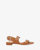 Sandalia plana en piel camel
