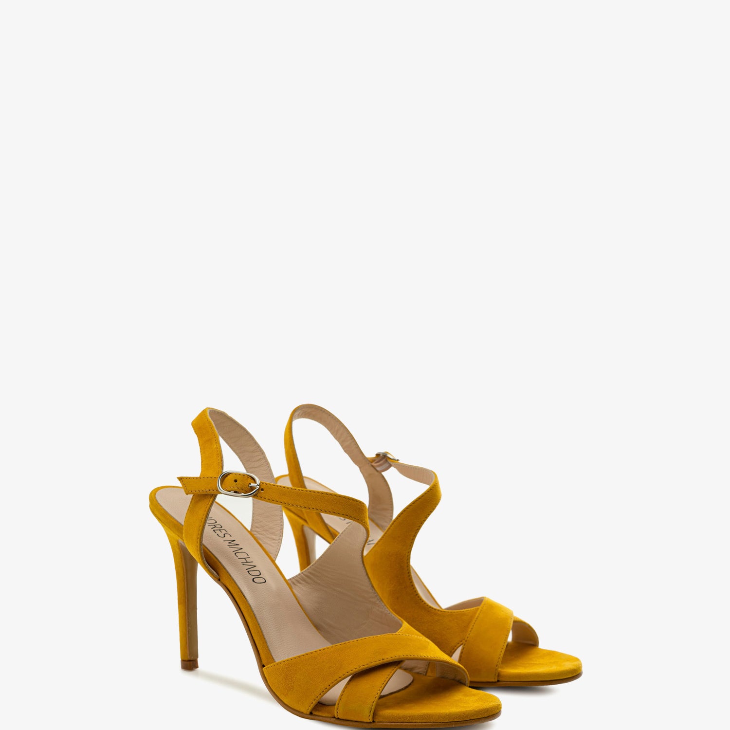 Sandalias con tacón en ante de color mostaza – Andypola